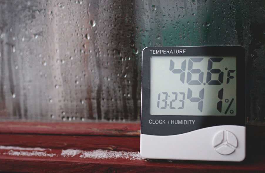 hygrometer showing temperature and humidity